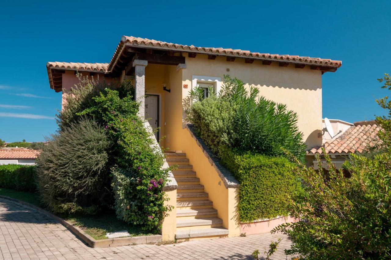 S'Abba Seafront Apartments - Your House In Sardinia กอลโฟอารันชี ภายนอก รูปภาพ