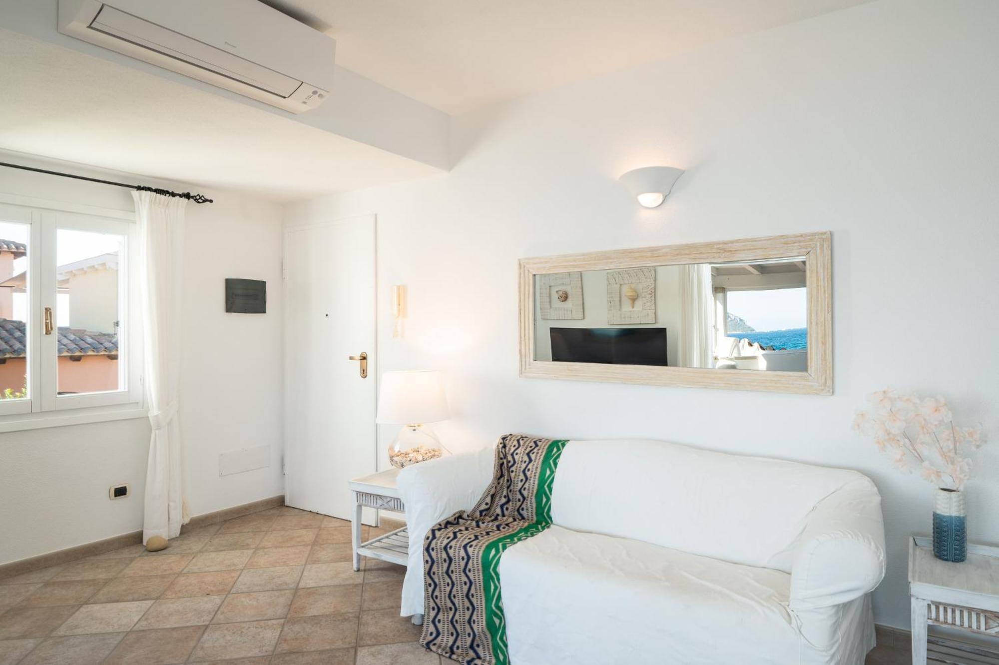 S'Abba Seafront Apartments - Your House In Sardinia กอลโฟอารันชี ภายนอก รูปภาพ