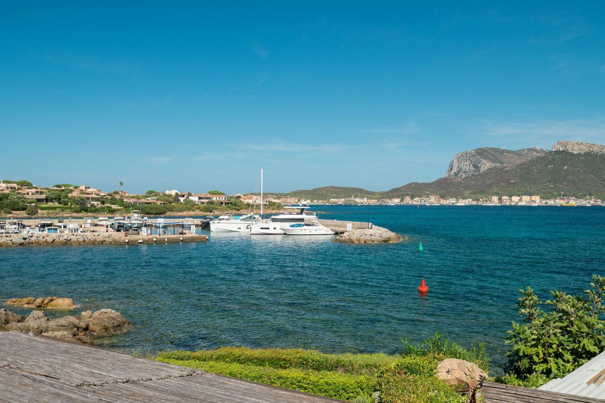 S'Abba Seafront Apartments - Your House In Sardinia กอลโฟอารันชี ภายนอก รูปภาพ