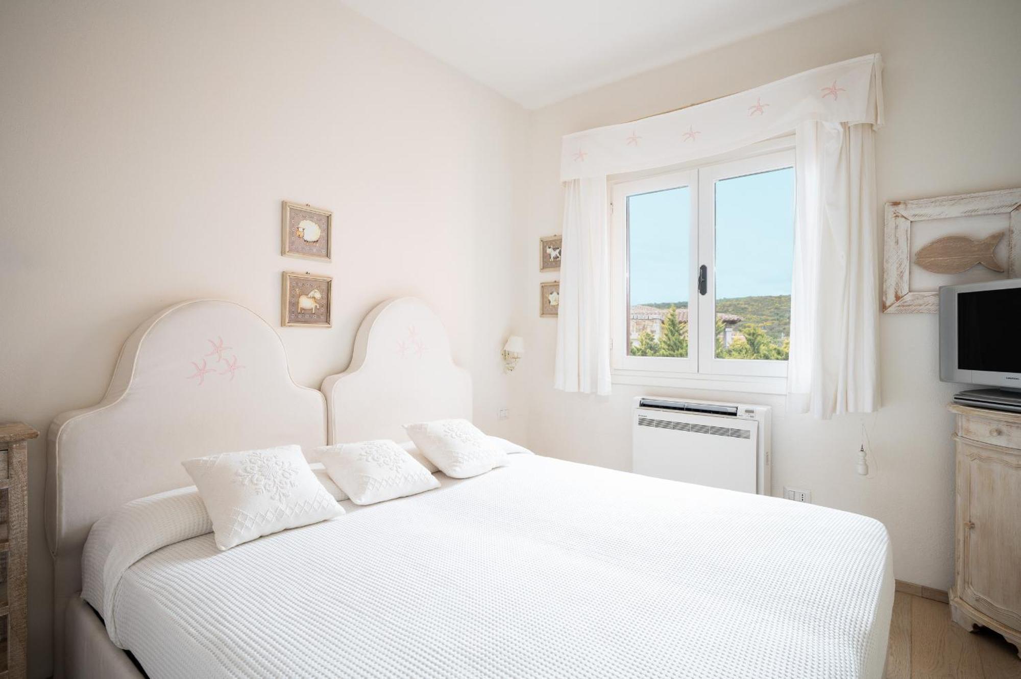 S'Abba Seafront Apartments - Your House In Sardinia กอลโฟอารันชี ภายนอก รูปภาพ