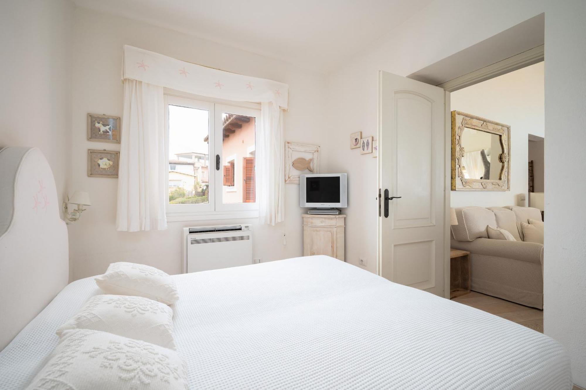 S'Abba Seafront Apartments - Your House In Sardinia กอลโฟอารันชี ภายนอก รูปภาพ
