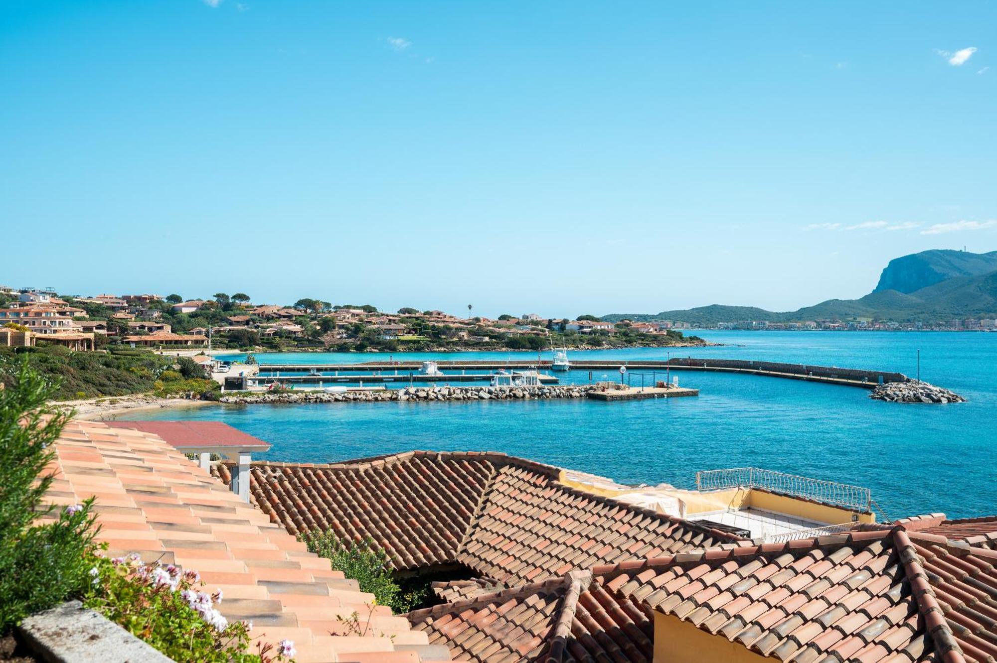S'Abba Seafront Apartments - Your House In Sardinia กอลโฟอารันชี ภายนอก รูปภาพ