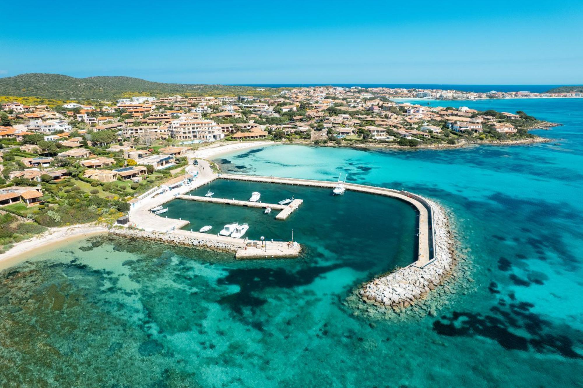 S'Abba Seafront Apartments - Your House In Sardinia กอลโฟอารันชี ภายนอก รูปภาพ