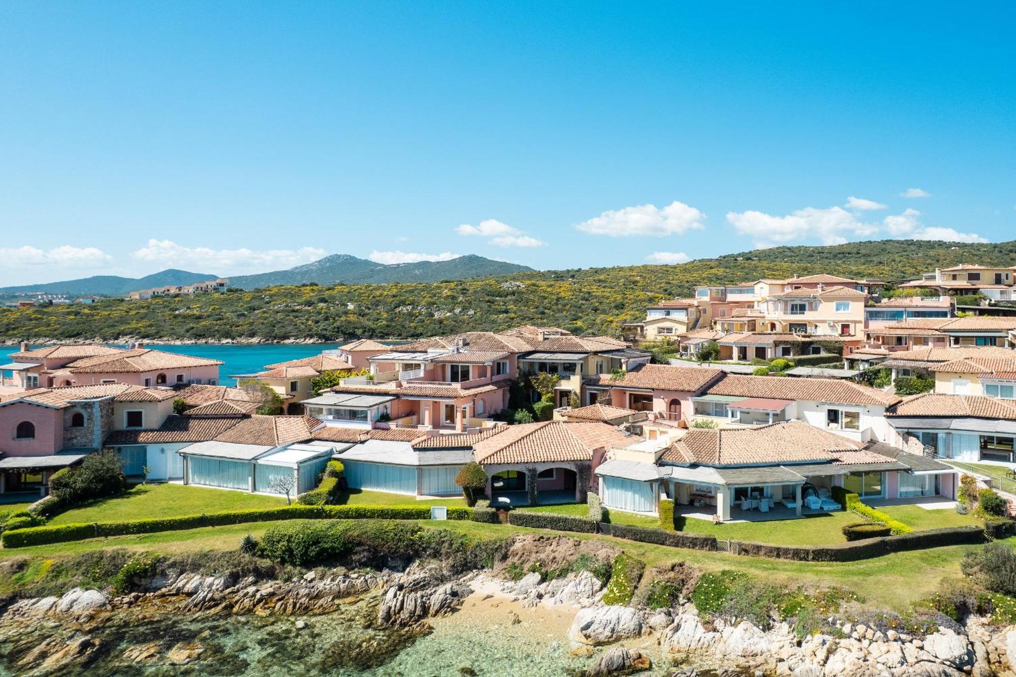 S'Abba Seafront Apartments - Your House In Sardinia กอลโฟอารันชี ภายนอก รูปภาพ